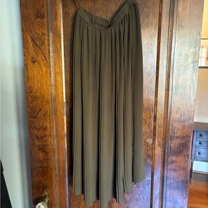 Uniqlo Dark Olive Midi Skirt